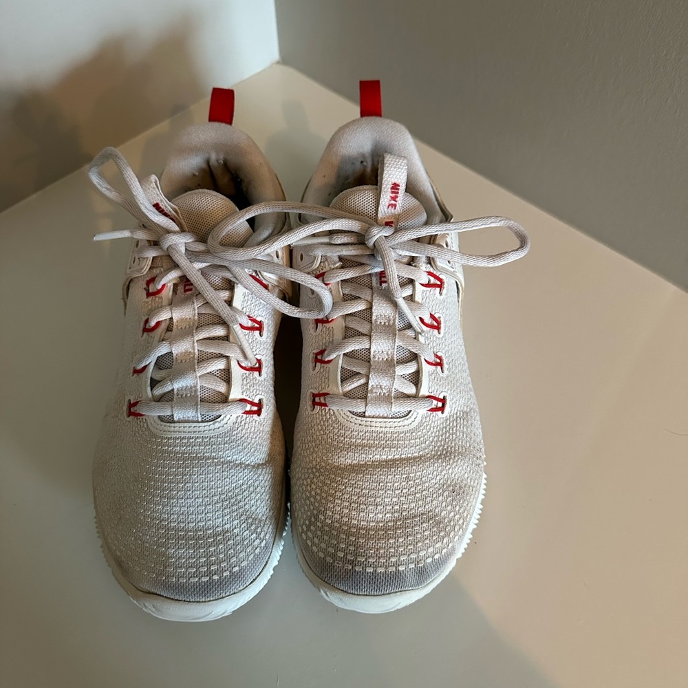White and red women’s Nike shoes size 8